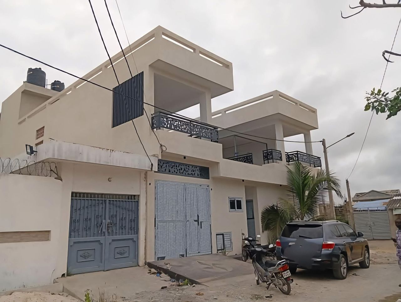 villa-duplex-nouvelle-construction-r-2-avec-piscine-a-vendre-a-fidjrosse-gandonou