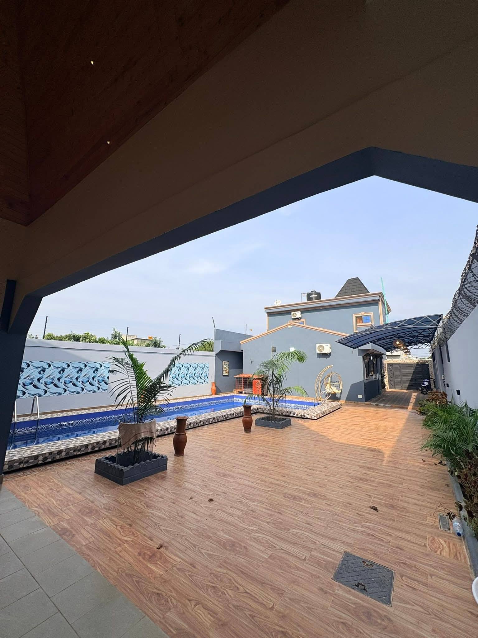 villa-r-1-avec-piscine-a-calavi-satellite